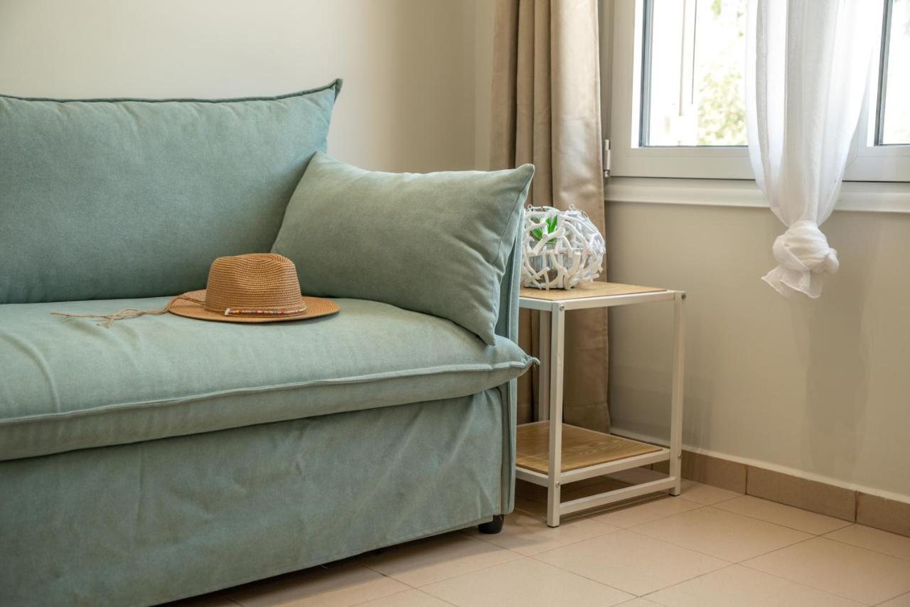 Koutris Apartment 2 ファラサルナ エクステリア 写真